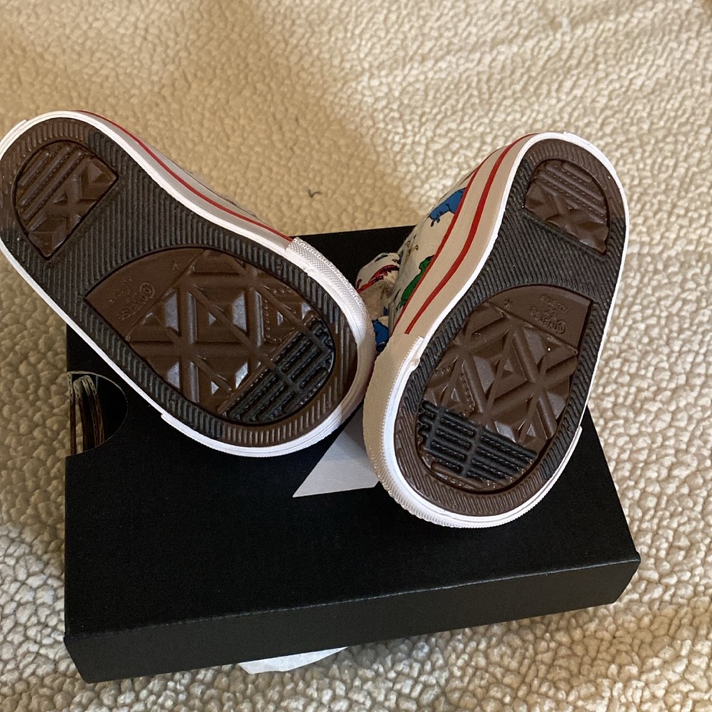 Infant Converse - Picture 2 of 3